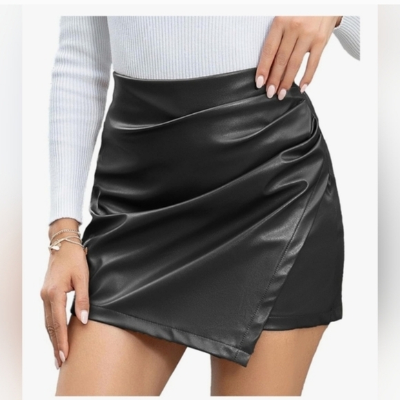 Pants - Faux Leather Skort